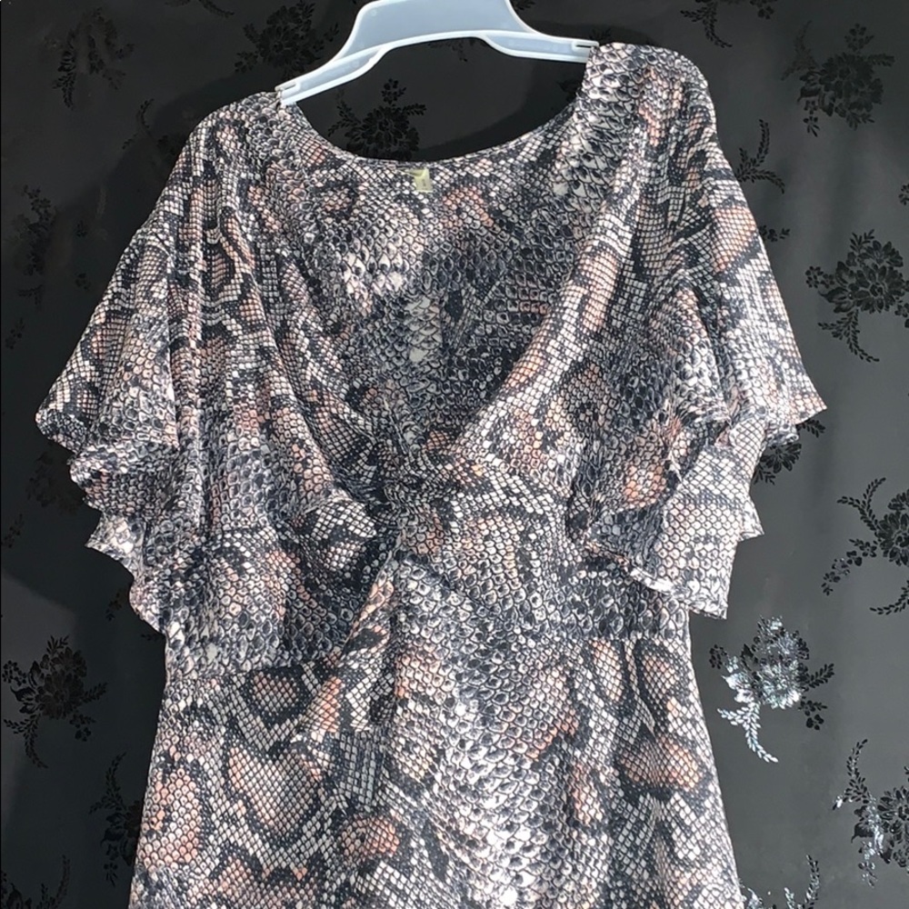 Snake print halo shirt !!!